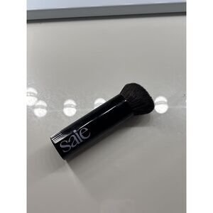 Saie 1 The Big Liquid Foundation Multi-Use Makeup Brush With Synthetic Bristles